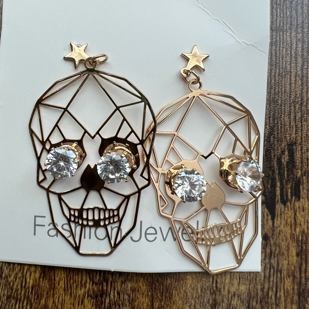 BUNDLE: (1) Emery Rose woman’s Halloween skull blouse size: S + (1) earrings. - Picture 9 of 14
